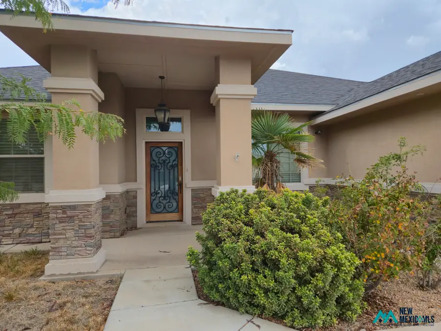 1103 E La Paloma, Roswell, NM 88201 - #3