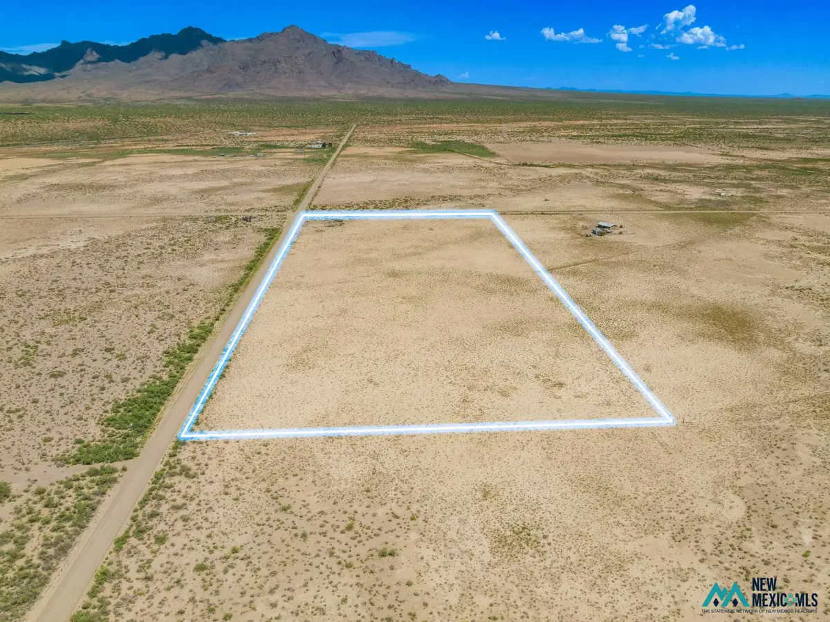 77 Montezuma Rd, Deming, NM 88030 - #1