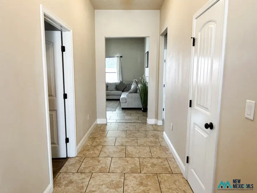 2415 W Mann Ave, Artesia, NM 88210 - #3