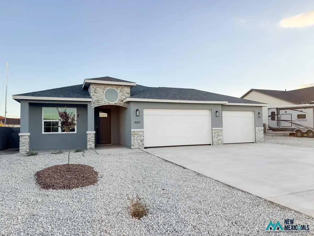 907 Pima Dr, Carlsbad, NM 88220 - #1