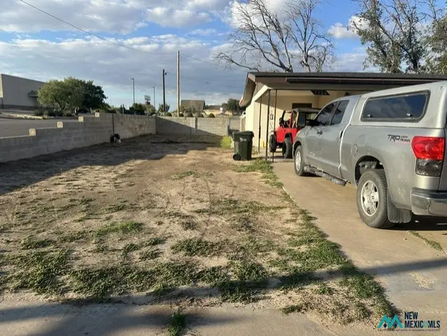 1506 Howard St, Carlsbad, NM 88220 - #2