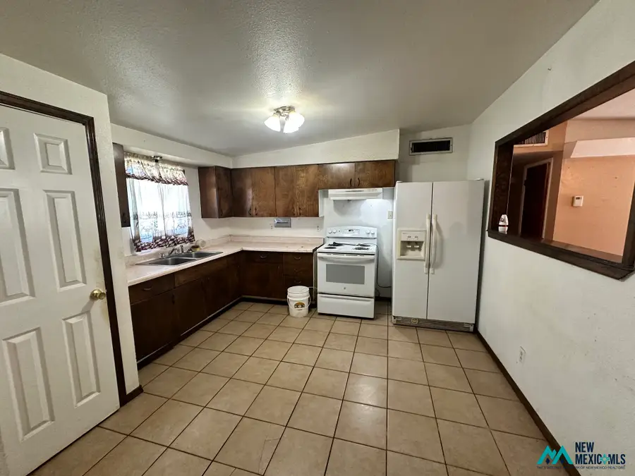 2713 Emerald Dr, Roswell, NM 88203 - #3