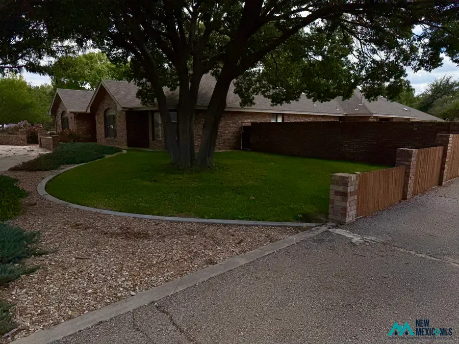 902 Escalante Dr, Roswell, NM 88201 - #3