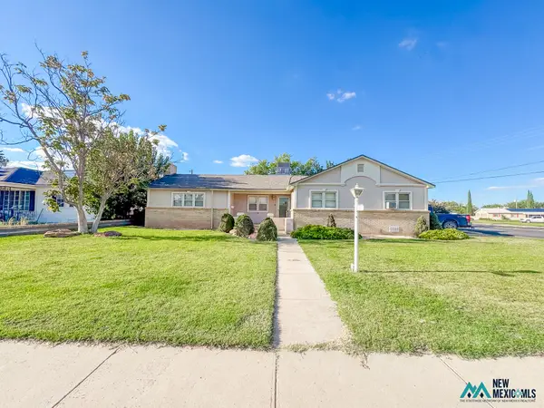 102 W Berry Dr, Hobbs, NM 88240