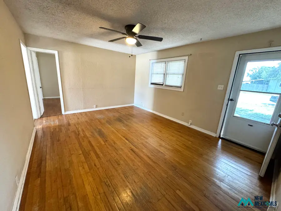 416 W Berry Dr, Hobbs, NM 88240 - #2