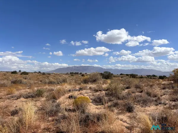 19 Volcano Cliffs Bk 12 Unit 16, Albuquerque, NM 87120