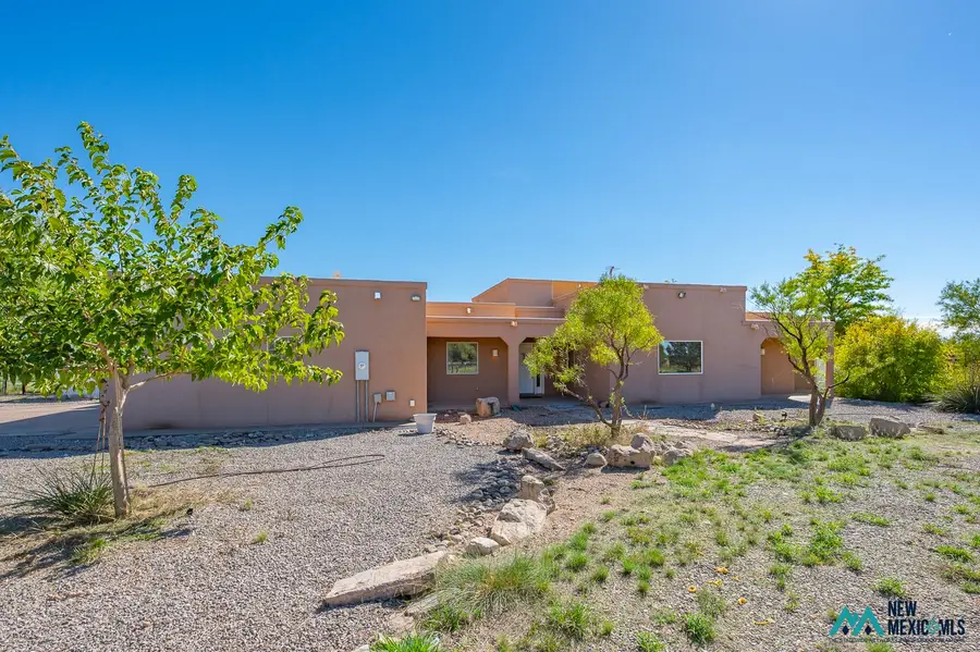 3403 Young Pl, Roswell, NM 88201 - #3