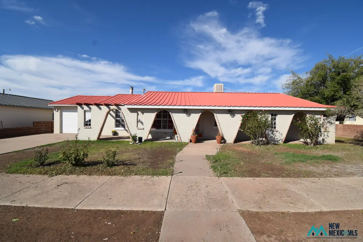 404 S Yucca Dr, Deming, NM 88030 - #1