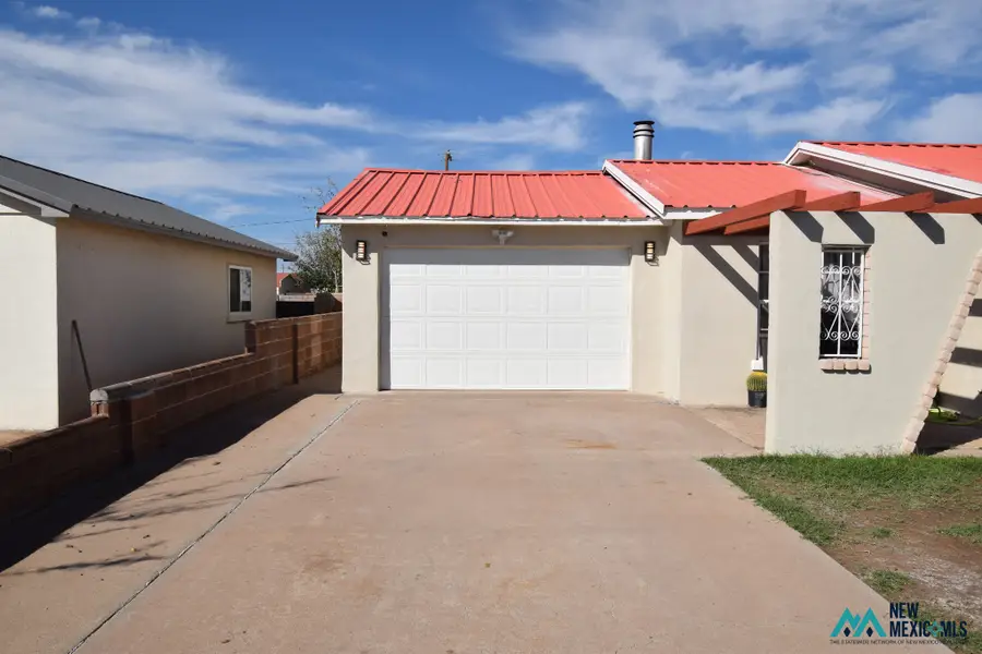 404 S Yucca Dr, Deming, NM 88030 - #3