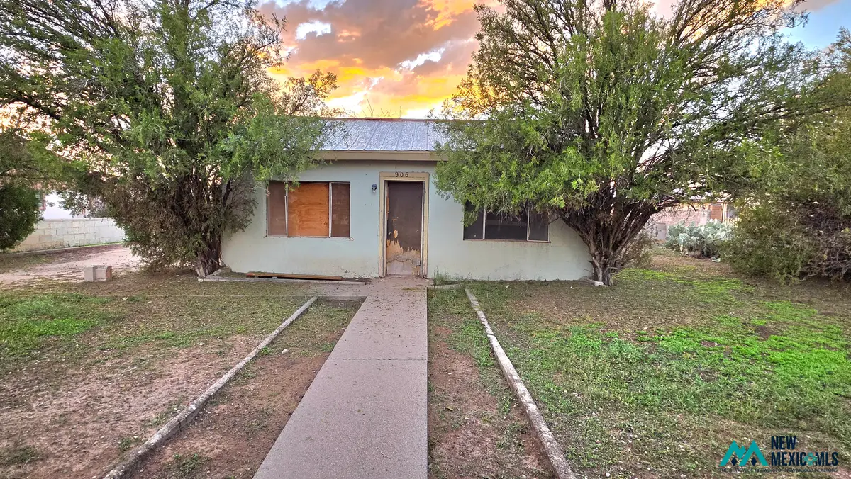 906 S 9th St, Deming, NM 88030 - #1