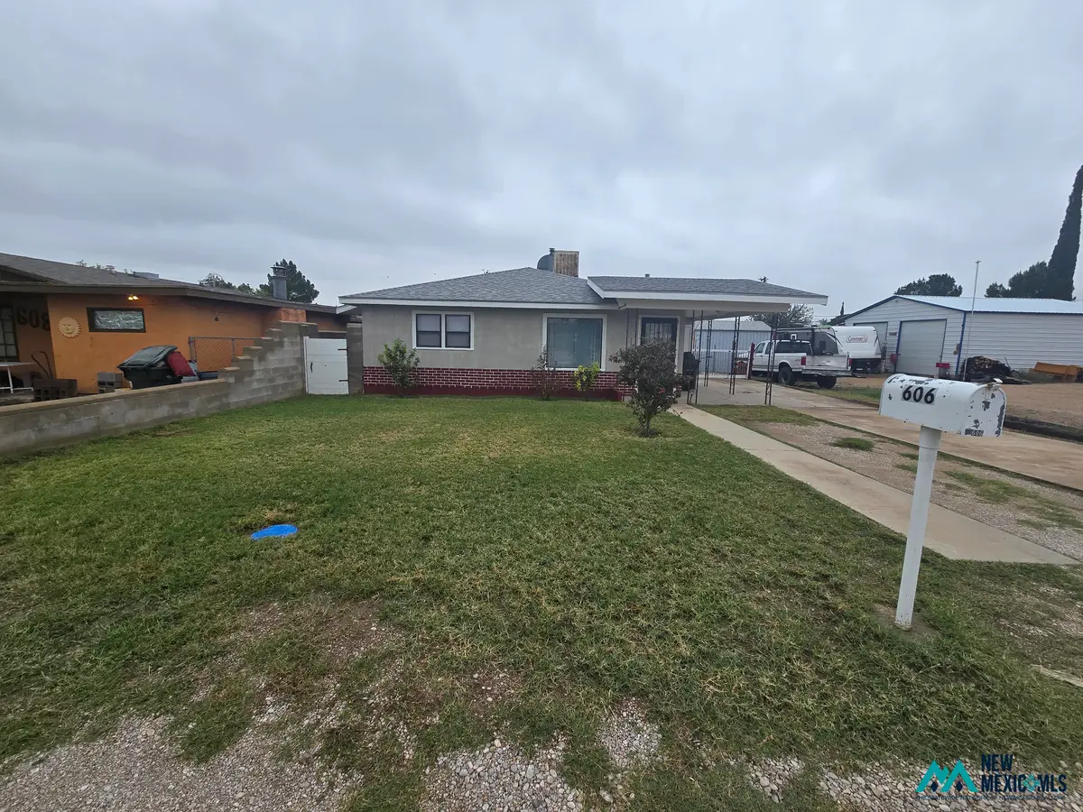 606 N Tenth St, Carlsbad, NM 88220 - #1
