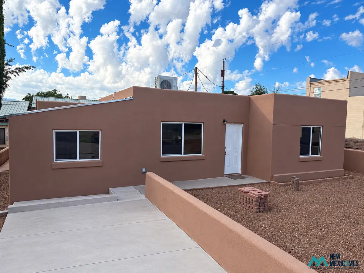 408 8th St, Truth Or Consequences, NM 87901 - #1