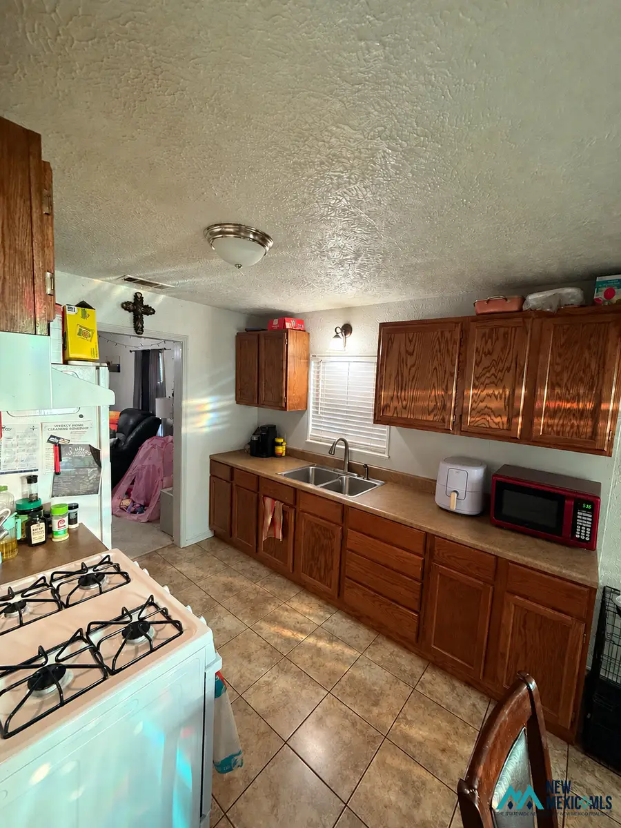 405 N Lake St, Carlsbad, NM 88220 - #3