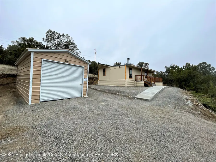 112 Promise Lane, Capitan, NM 88316 - Image #2