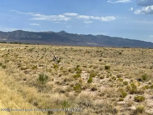 210 Bunkhouse Road, Carrizozo, NM 88301