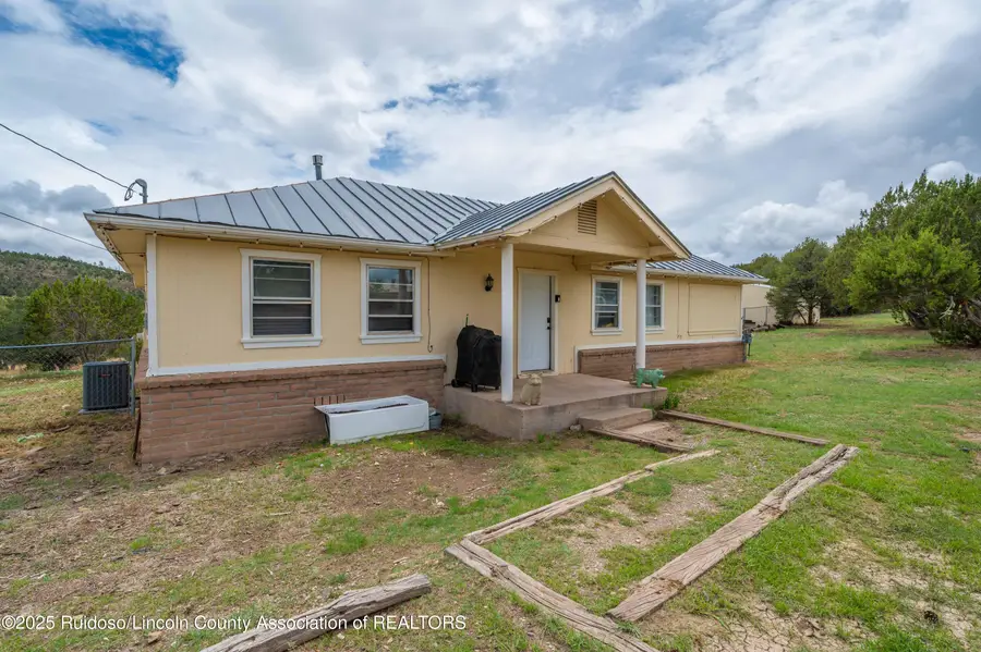 104 North View Drive, Capitan, NM 88316 - Image #3