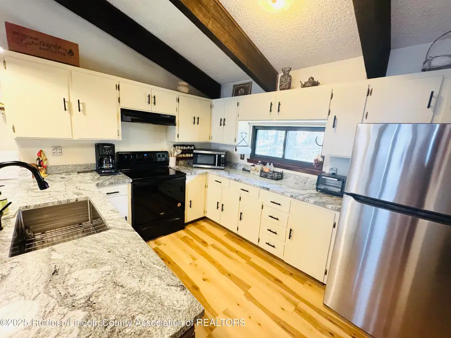 220 Lookout Drive, Ruidoso, NM 88345 - Image #2