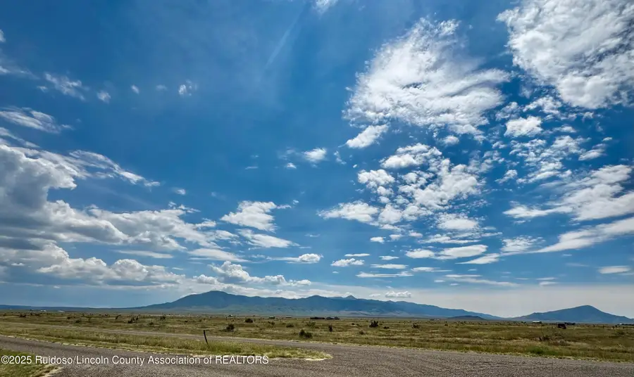 202 Indigo Loop, Carrizozo, NM 88301 - Image #2