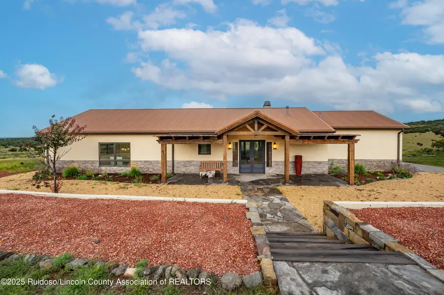 331 Pine Lodge Road, Capitan, NM 88316 - Image #3