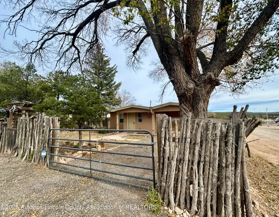 260 Franklin Street, Corona, NM 88318 - Image #3