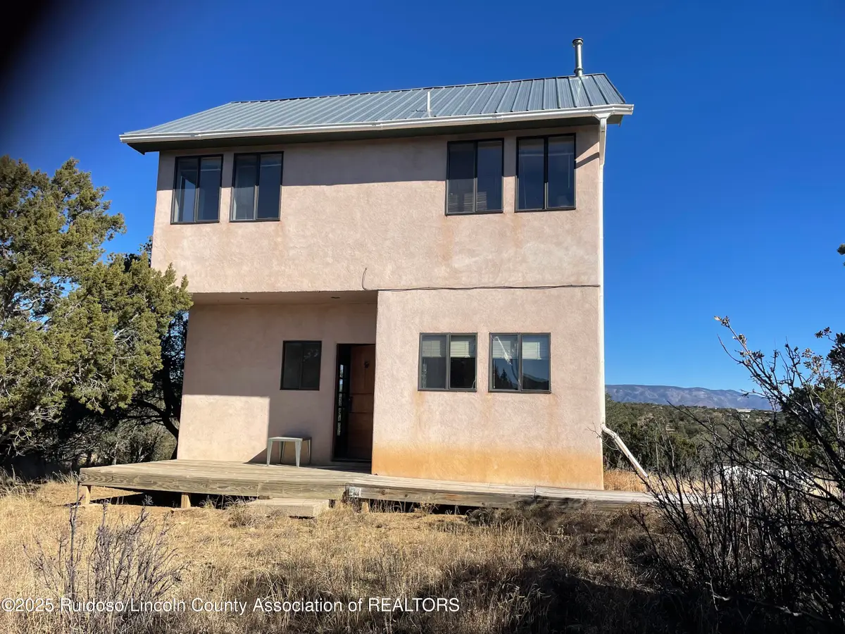 137 Lavano Drive, Capitan, NM 88316 - Image #1