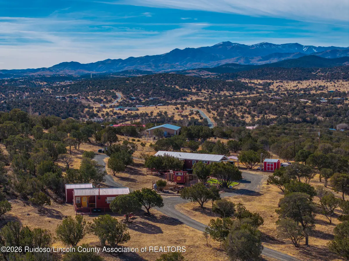 146 Jackalope Road, Capitan, NM 88316 - Image #1