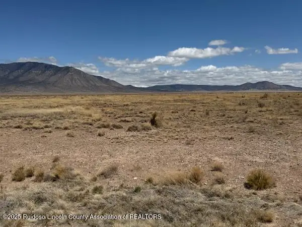 211 High Noon Road, Carrizozo, NM 88301