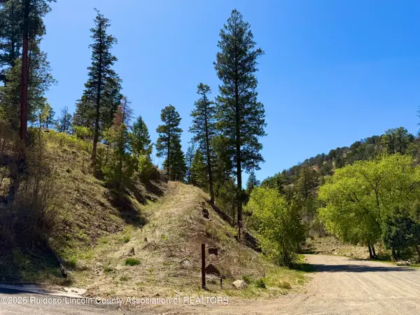 102 King Richard Drive, Ruidoso, NM 88345