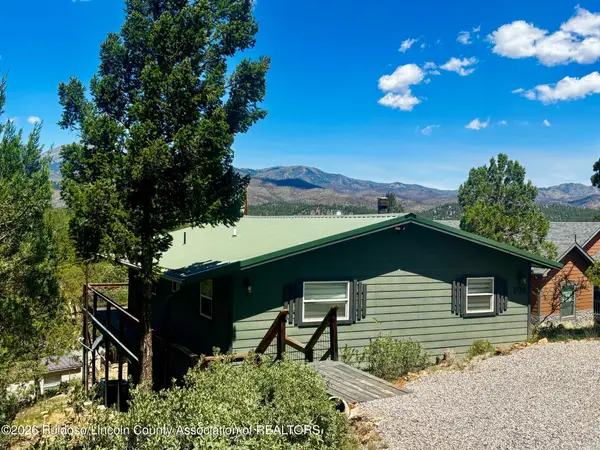 706 Center Street, Ruidoso, NM 88345