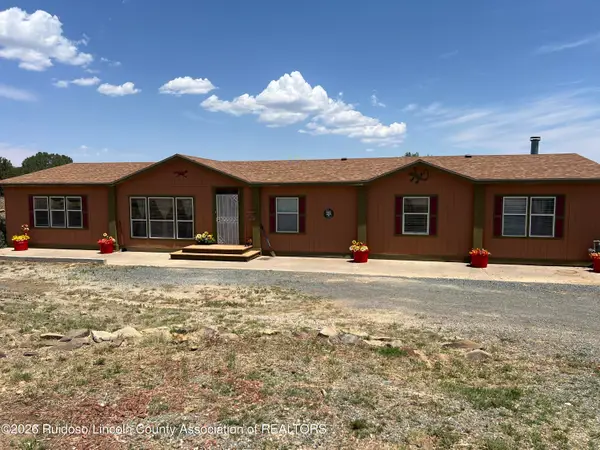 130 Lookout Peak Road, Capitan, NM 88316