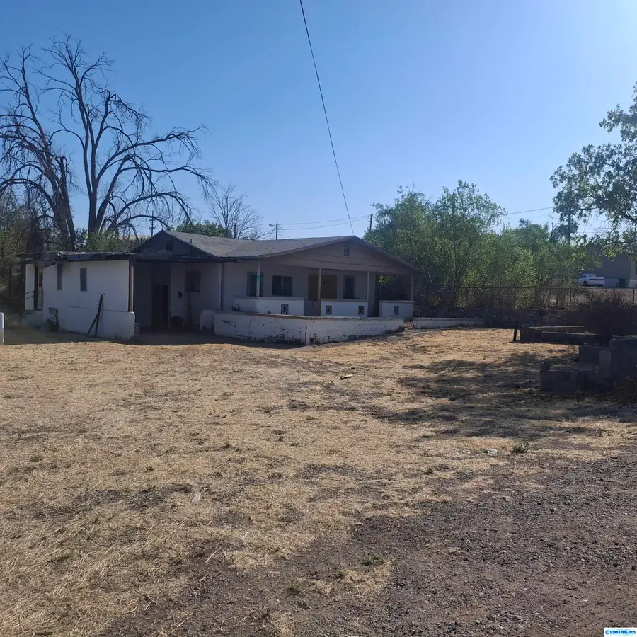 304 & 306 Maple Street, Santa Clara, NM 88026 - #2