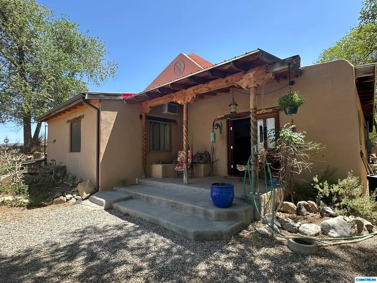 8 Pioneer Road, Silver City, NM 88061 - #1