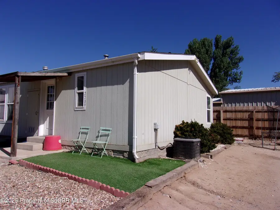 2209 N Huntzinger Avenue, Farmington, NM 87401 - Image #2
