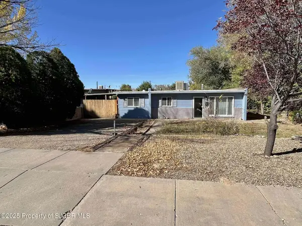 1013 N Orchard Drive, Farmington, NM 87401
