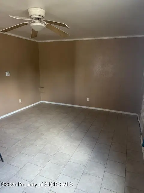 621 W Apache Street, Farmington, NM 87401 - Image #2