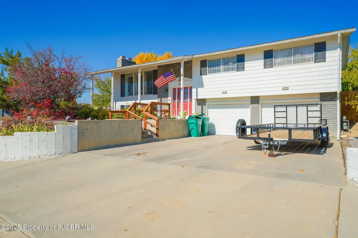 5604 Villa View Drive, Farmington, NM 87402 - Image #1