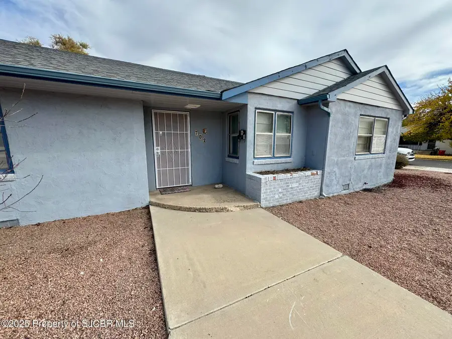 702 N Dustin Avenue, Farmington, NM 87401 - Image #3