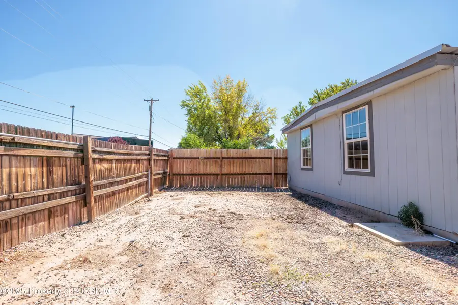 2808 E 19th Street, Farmington, NM 87401 - Image #2