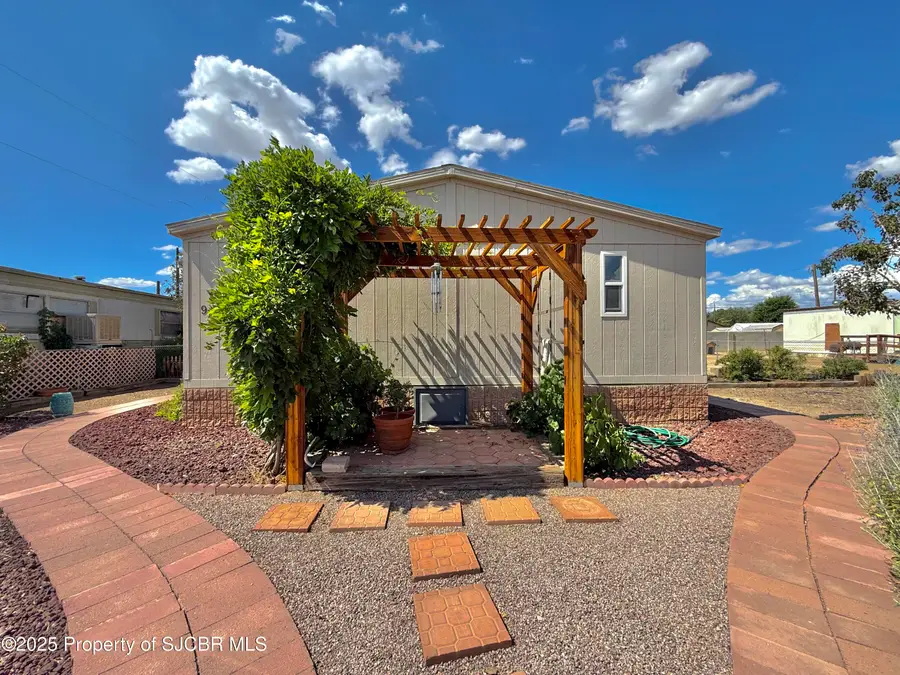 912 W Maple Avenue, Bloomfield, NM 87413 - Image #2