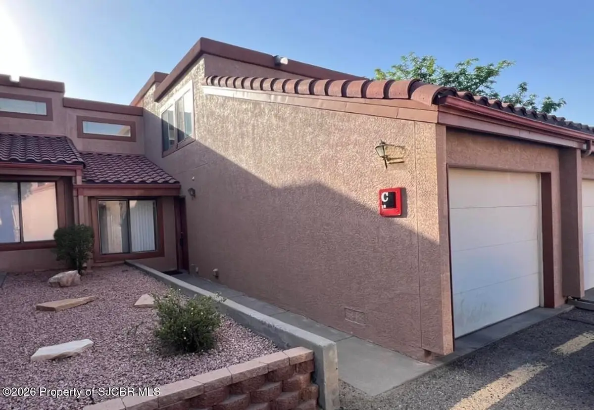 5200 Villa View Drive #16C, Farmington, NM 87402 - Image #1