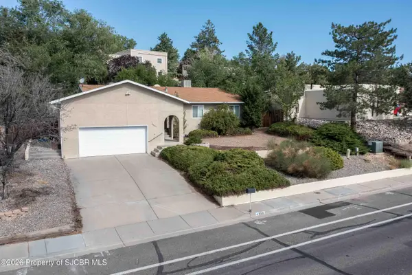 3905 N Dustin, Farmington, NM 87401