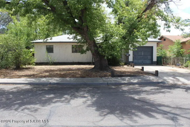 507 E 16th, Farmington, NM 87401 - #1