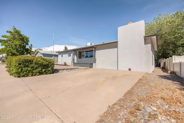 1516 N Carlton, Farmington, NM 87401