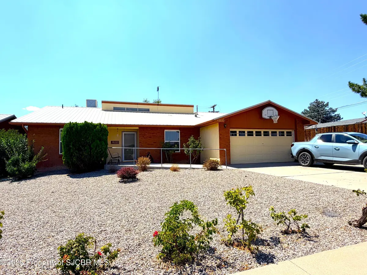 2205 Zuni, Farmington, NM 87401 - #1