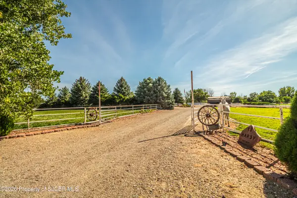 18 Road 5299, Farmington, NM 87401