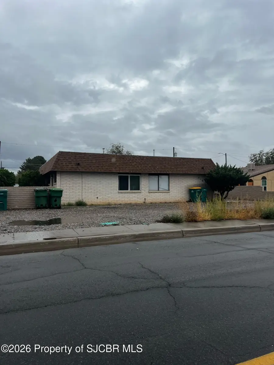 216 N Court, Farmington, NM 87401 - #2