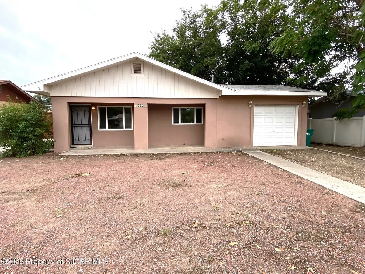 709 W Apache, Farmington, NM 87401 - #1