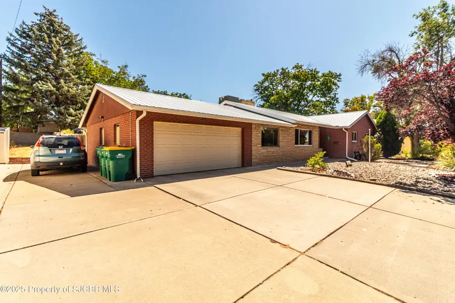 622 N Gladeview Drive, Farmington, NM 87401 - #2