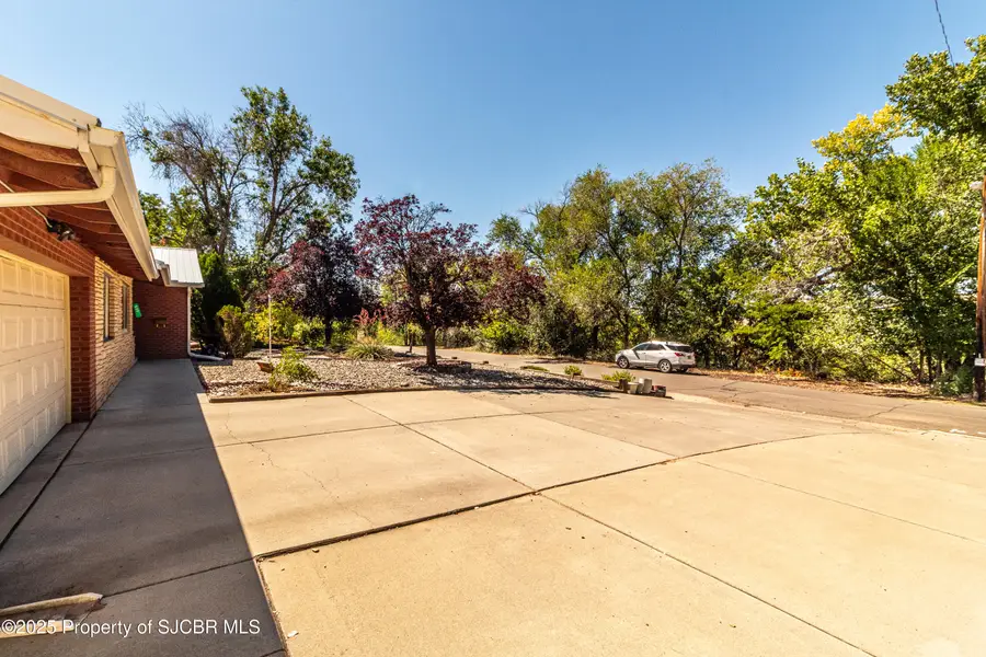 622 N Gladeview Drive, Farmington, NM 87401 - #3