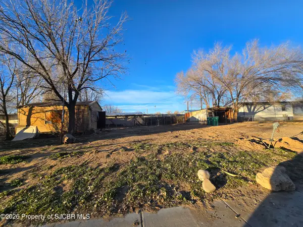 1700 E Navajo Street, Farmington, NM 87401